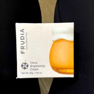 Frudia Citrus Brightening Cream